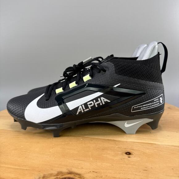 Nike Alpha Menace Elite 4 Mens Size 10.5 Football Cleats‎ Black White nby NEW